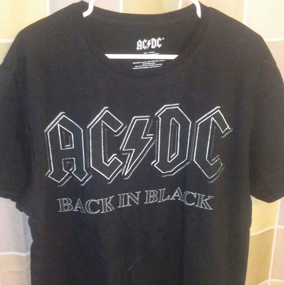 Ac/Dc Back in Black Tee